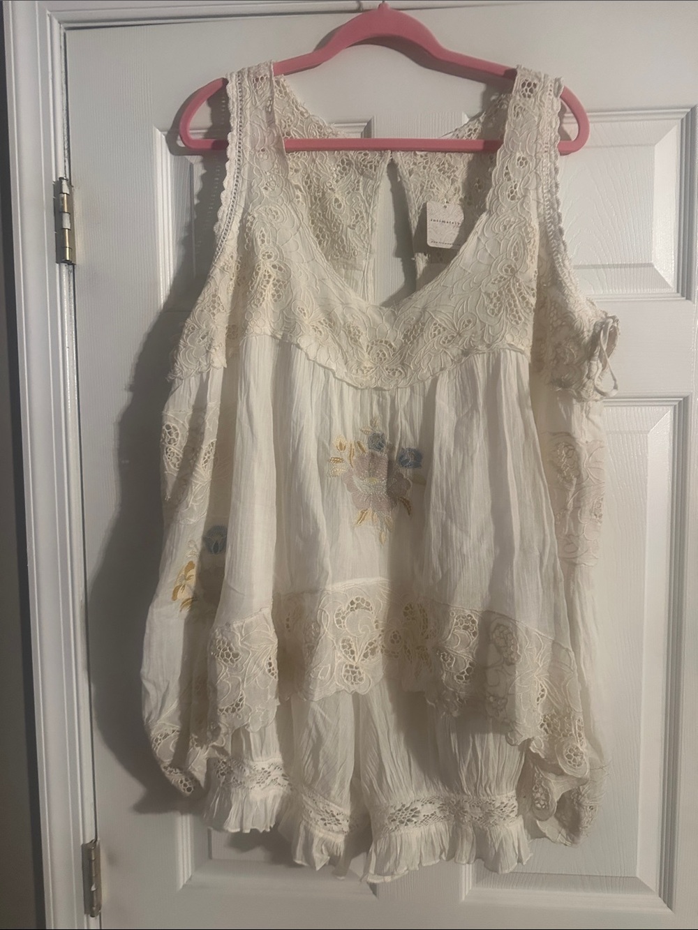 NWT Free People bloomsie Embroidered romper - Picture 2 of 10